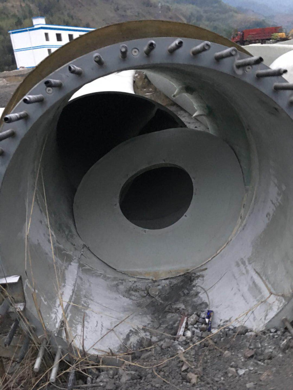 浙江運(yùn)達(dá)風(fēng)電貴州退役葉片回收處理現(xiàn)場