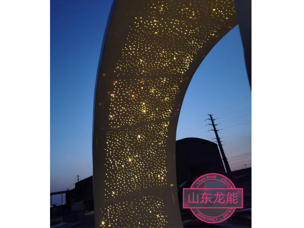 退役葉片變身太陽能搖搖椅